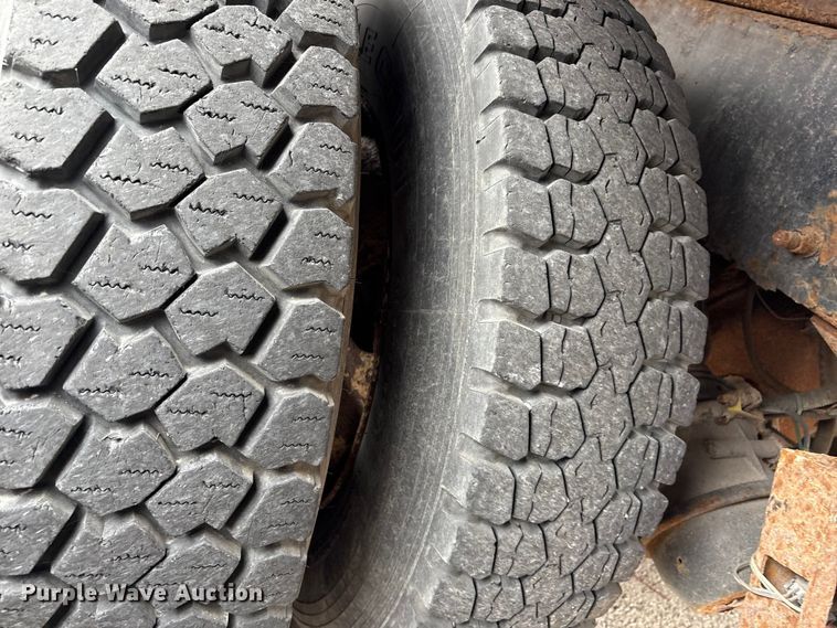 image for item FB8475 2009 International WorkStar 7400 dump truck