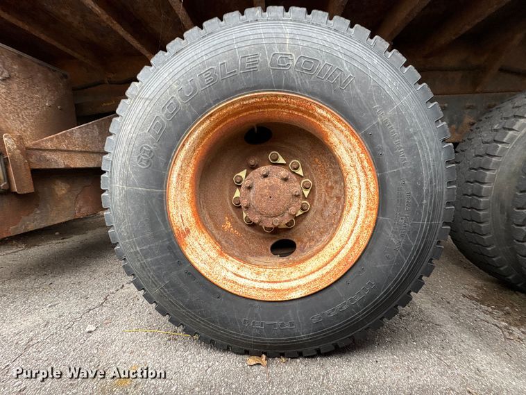 image for item FB8475 2009 International WorkStar 7400 dump truck