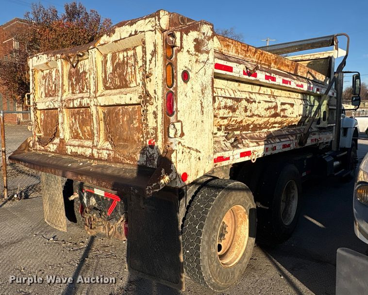 image for item FB8477 2011 International WorkStar 7400 dump truck