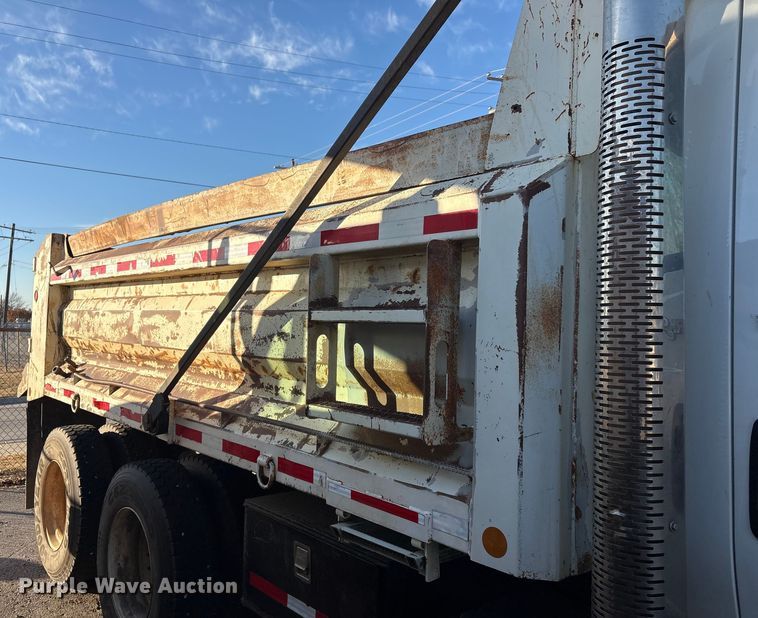 image for item FB8477 2011 International WorkStar 7400 dump truck