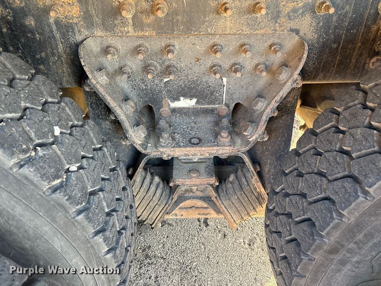 image for item FB8477 2011 International WorkStar 7400 dump truck