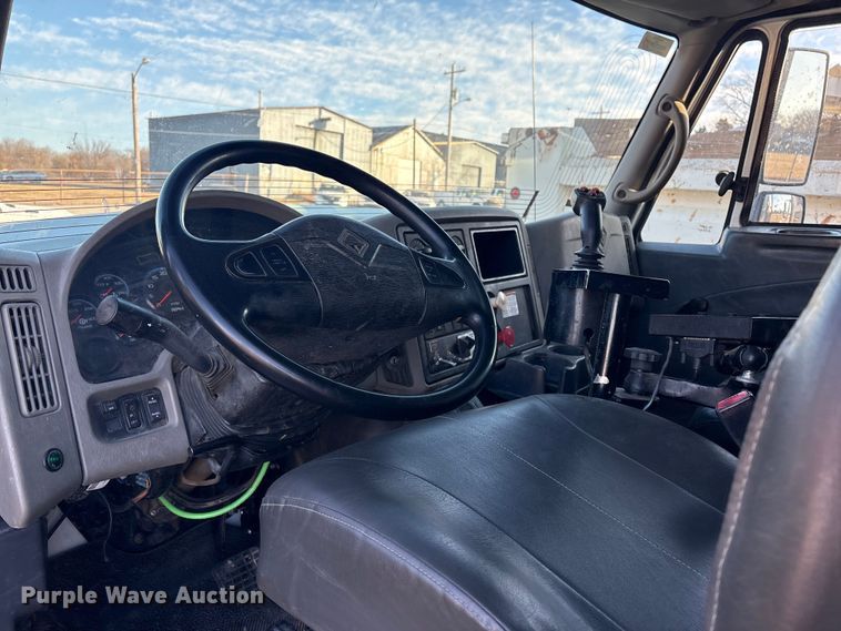 image for item FB8477 2011 International WorkStar 7400 dump truck