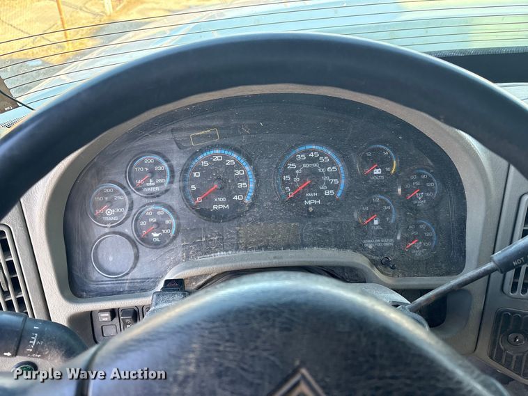 image for item FB8477 2011 International WorkStar 7400 dump truck