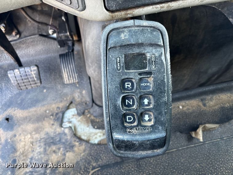 image for item FB8477 2011 International WorkStar 7400 dump truck