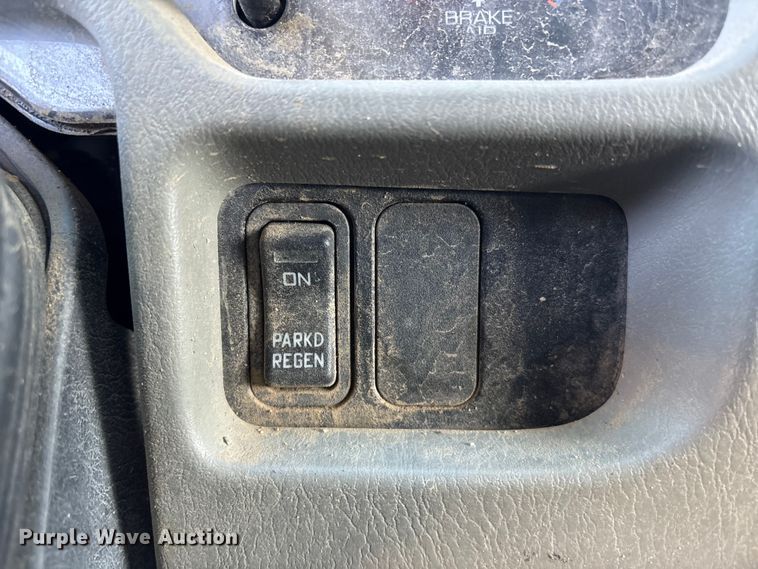 image for item FB8477 2011 International WorkStar 7400 dump truck