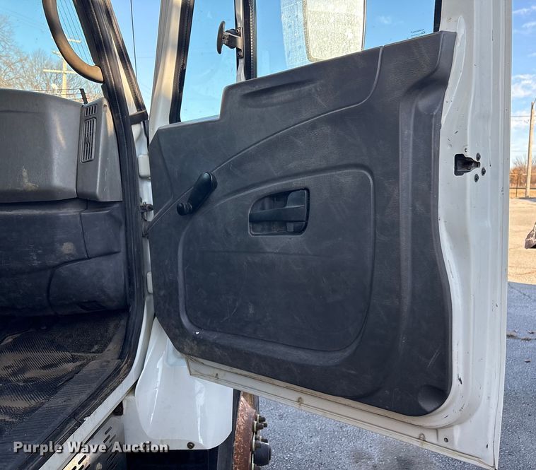 image for item FB8477 2011 International WorkStar 7400 dump truck