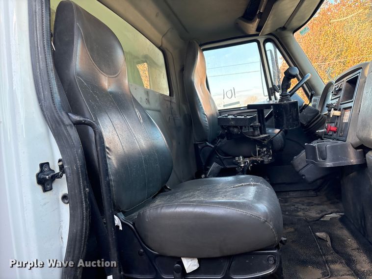 image for item FB8477 2011 International WorkStar 7400 dump truck