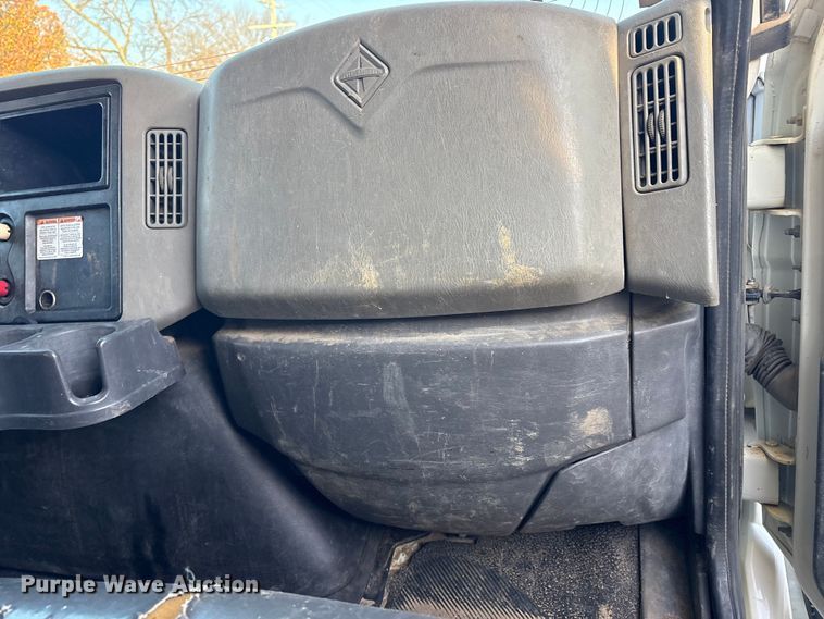 image for item FB8477 2011 International WorkStar 7400 dump truck