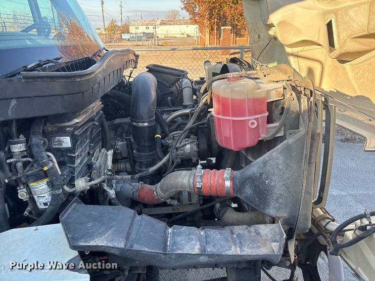 image for item FB8477 2011 International WorkStar 7400 dump truck