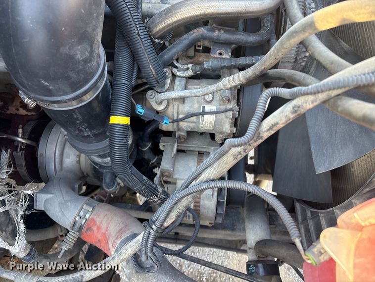 image for item FB8477 2011 International WorkStar 7400 dump truck