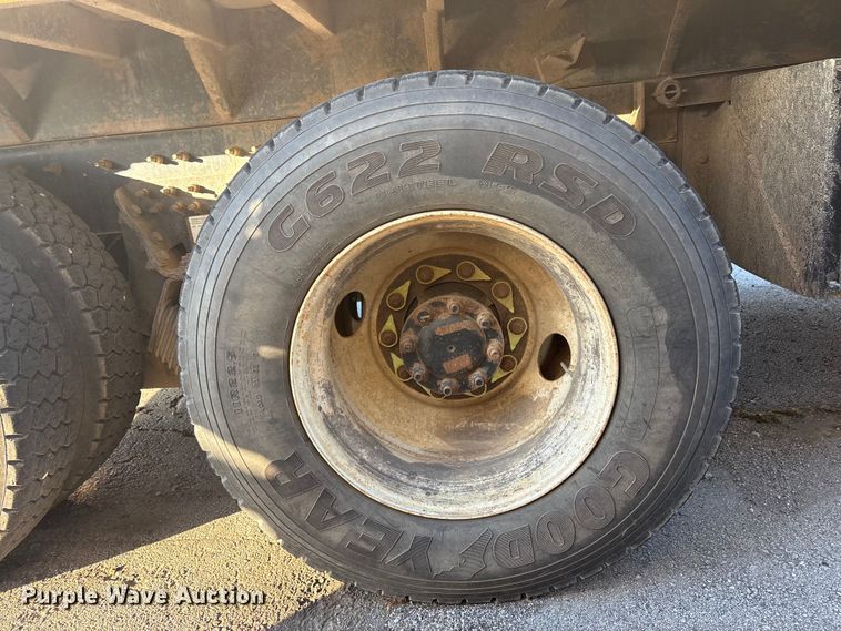 image for item FB8477 2011 International WorkStar 7400 dump truck