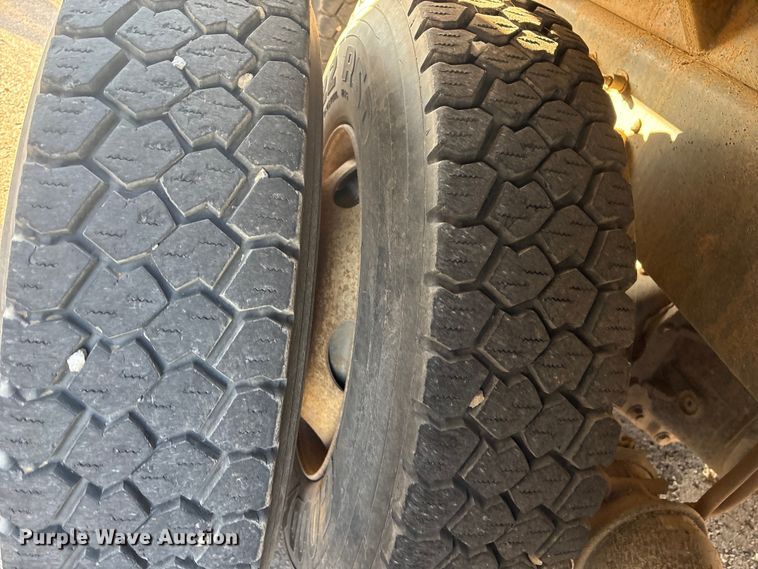 image for item FB8477 2011 International WorkStar 7400 dump truck