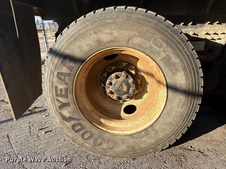 image for item FB8477 2011 International WorkStar 7400 dump truck