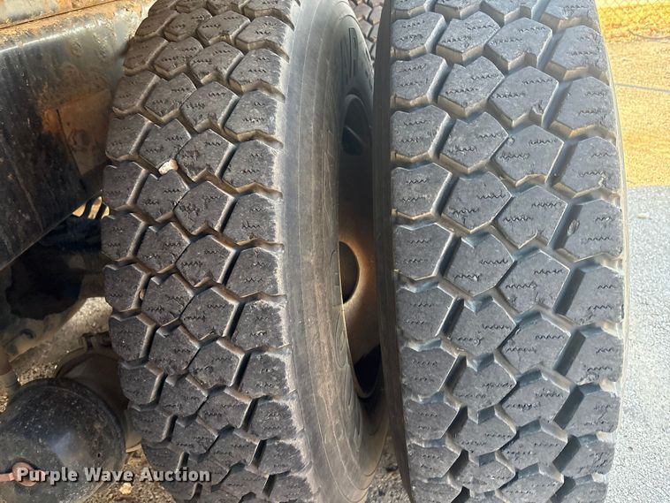 image for item FB8477 2011 International WorkStar 7400 dump truck