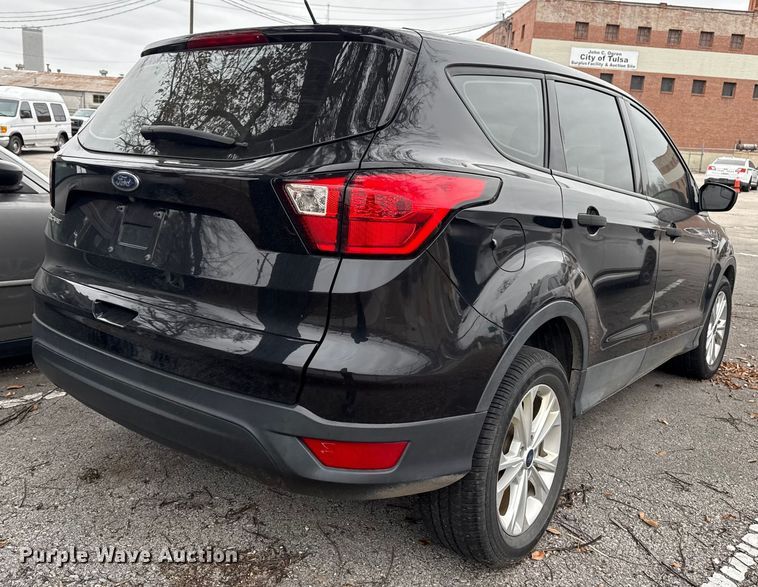 image for item FB8479 2019 Ford Escape SUV