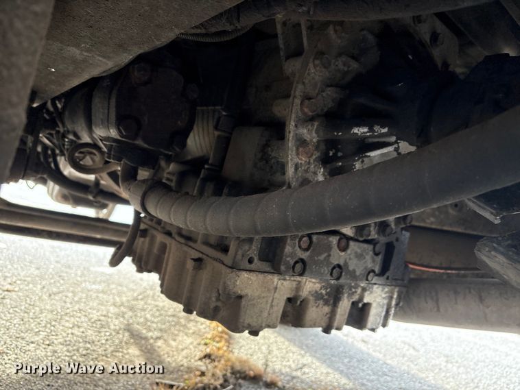 image for item FB8480 2002 International 4400 Pro patch Hot Box Truck for Asphalt