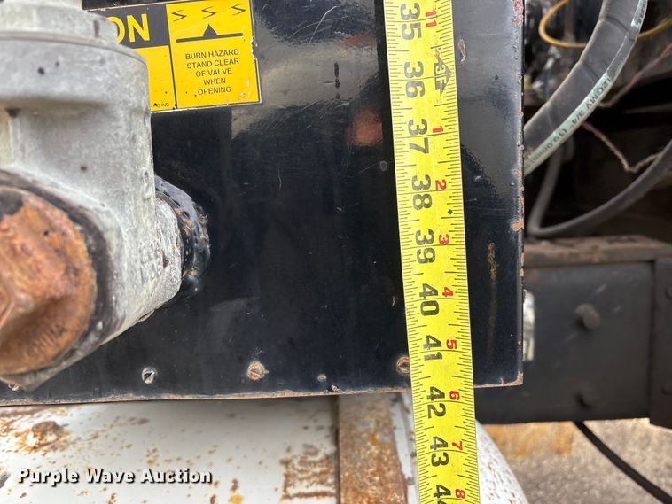 image for item FB8480 2002 International 4400 Pro patch Hot Box Truck for Asphalt