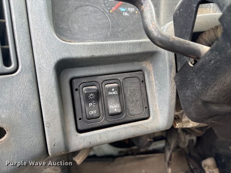 image for item FB8480 2002 International 4400 Pro patch Hot Box Truck for Asphalt