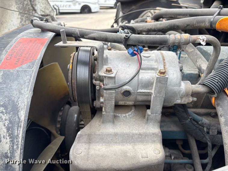 image for item FB8480 2002 International 4400 Pro patch Hot Box Truck for Asphalt