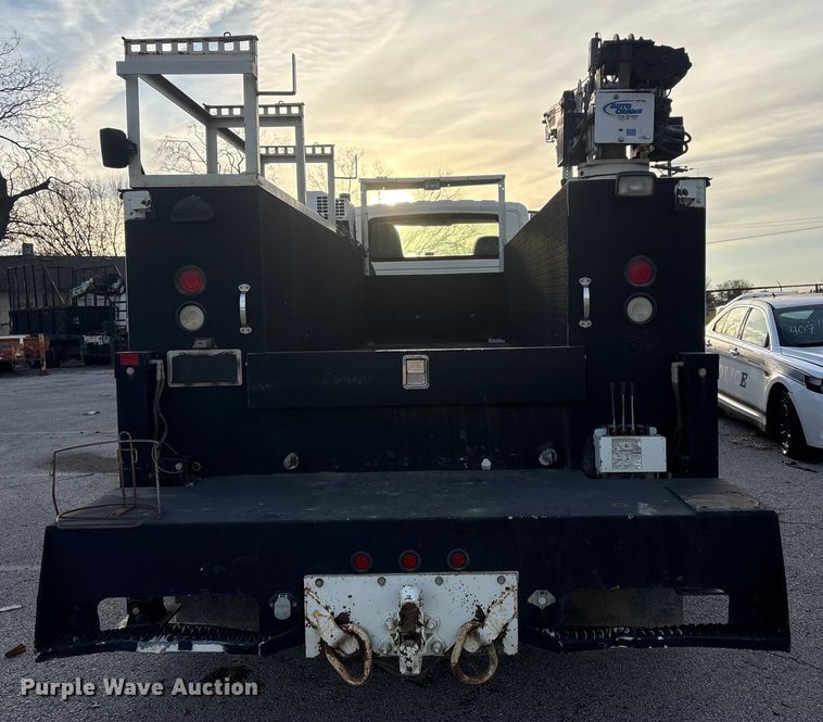 image for item FB8483 2010 International 7400 Service Truck