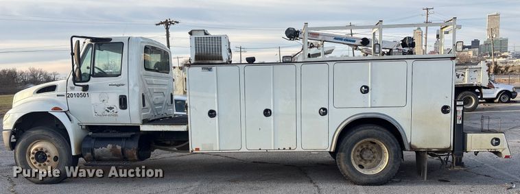 image for item FB8483 2010 International 7400 Service Truck