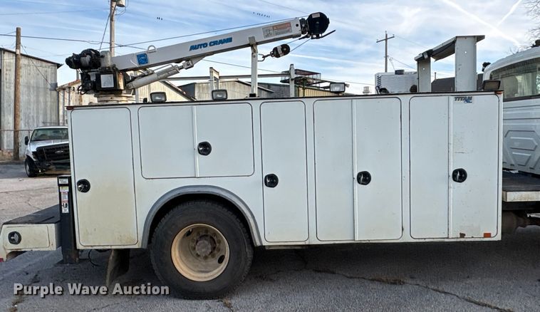 image for item FB8483 2010 International 7400 Service Truck