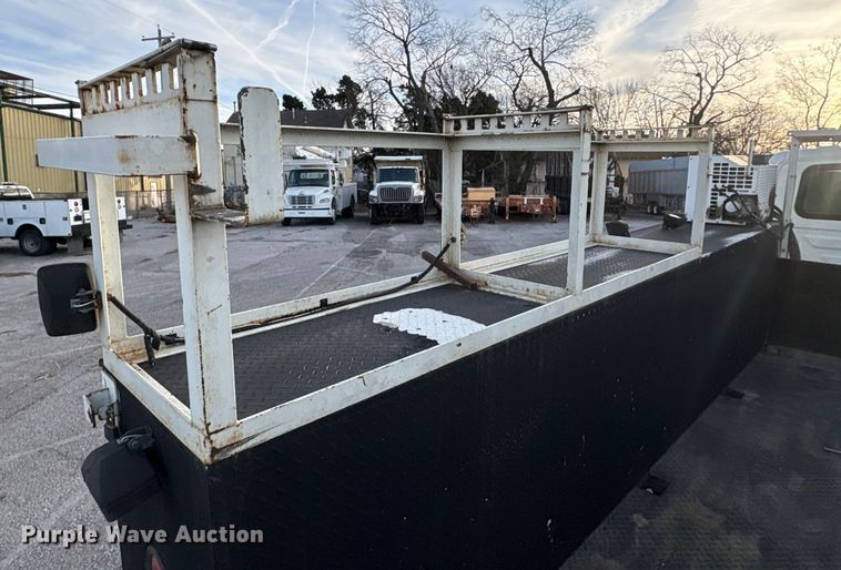 image for item FB8483 2010 International 7400 Service Truck