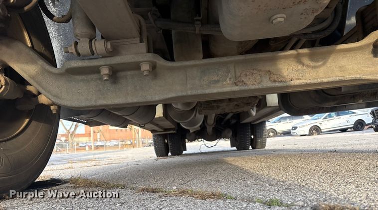 image for item FB8483 2010 International 7400 Service Truck