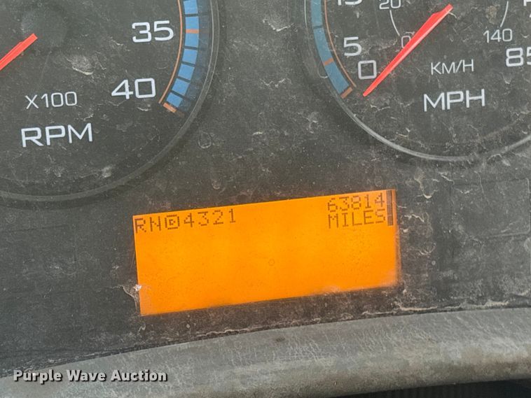 image for item FB8483 2010 International 7400 Service Truck