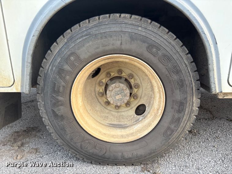 image for item FB8483 2010 International 7400 Service Truck