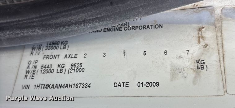 image for item FB8483 2010 International 7400 Service Truck