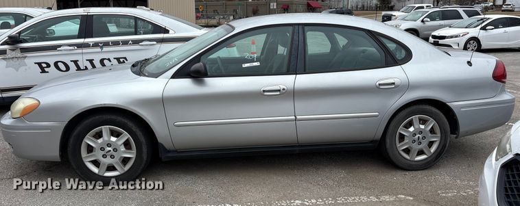 image for item FB8485 2005 Ford Taurus 