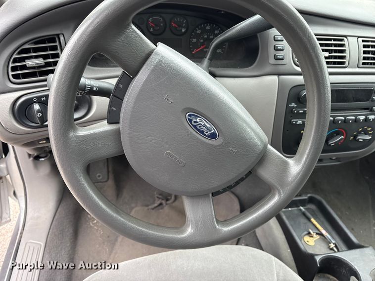 image for item FB8485 2005 Ford Taurus 