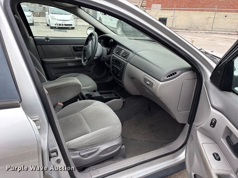 image for item FB8485 2005 Ford Taurus 