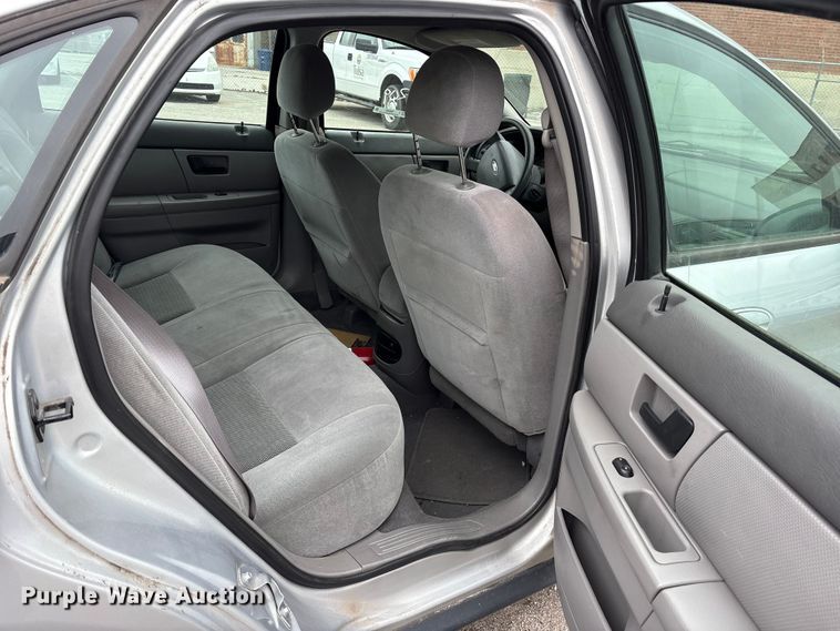 image for item FB8485 2005 Ford Taurus 