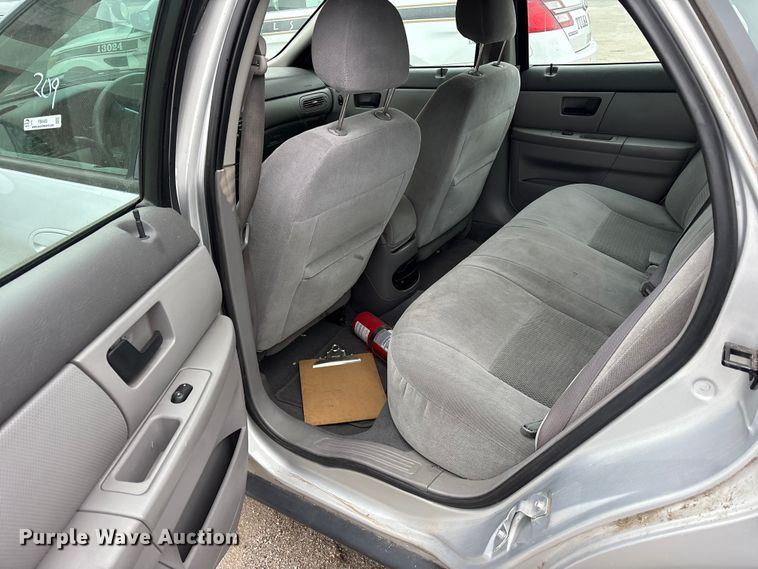 image for item FB8485 2005 Ford Taurus 