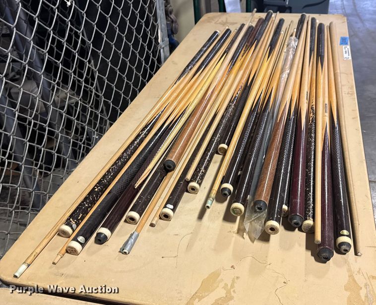 image for item FB8488 Approximately 30 pool sticks