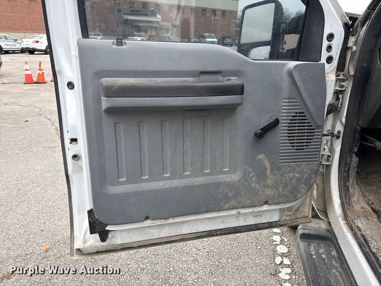 image for item FB8494 2011 Ford F250 Super Duty Ext. Cab pickup truck