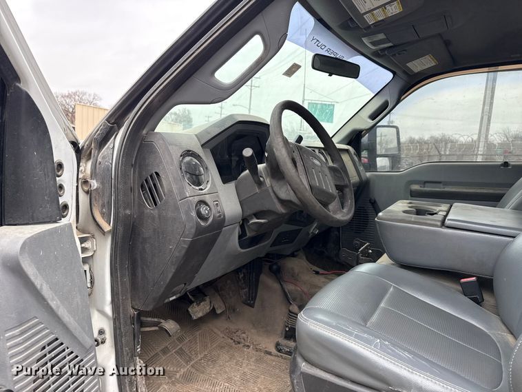 image for item FB8494 2011 Ford F250 Super Duty Ext. Cab pickup truck