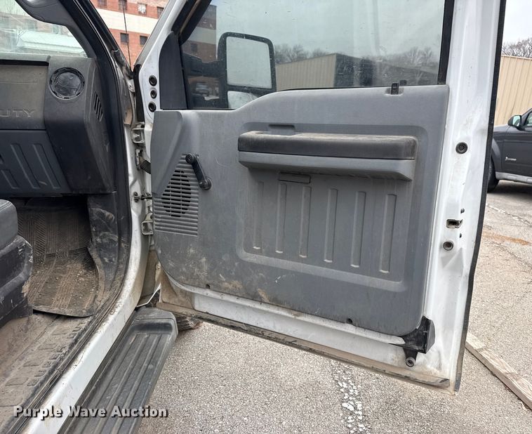 image for item FB8494 2011 Ford F250 Super Duty Ext. Cab pickup truck