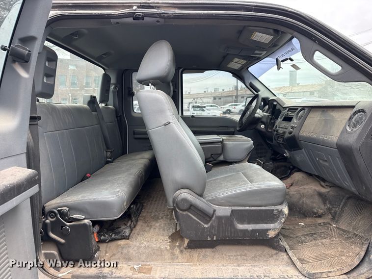 image for item FB8494 2011 Ford F250 Super Duty Ext. Cab pickup truck