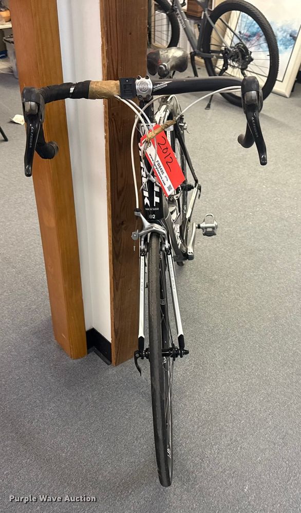 image for item FB8495 Trek Madone 4H3 road bike