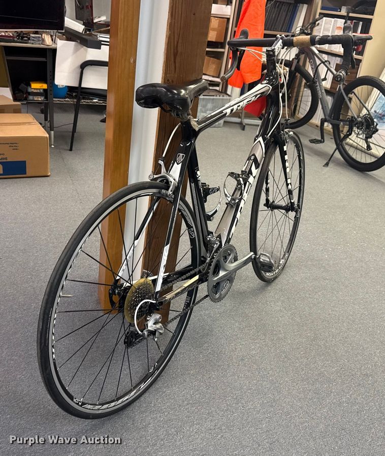 image for item FB8495 Trek Madone 4H3 road bike