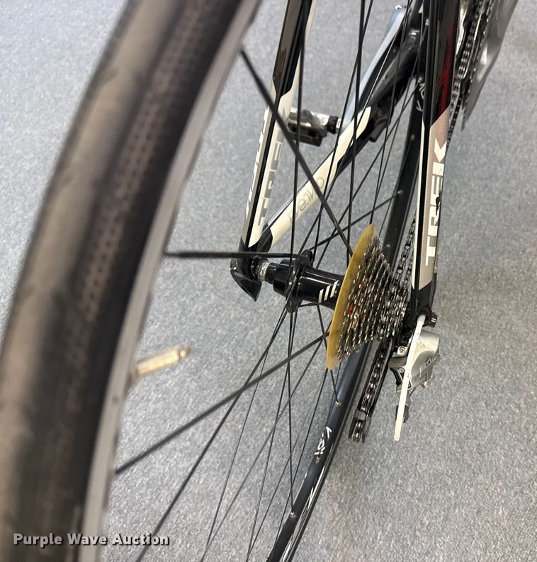 image for item FB8495 Trek Madone 4H3 road bike