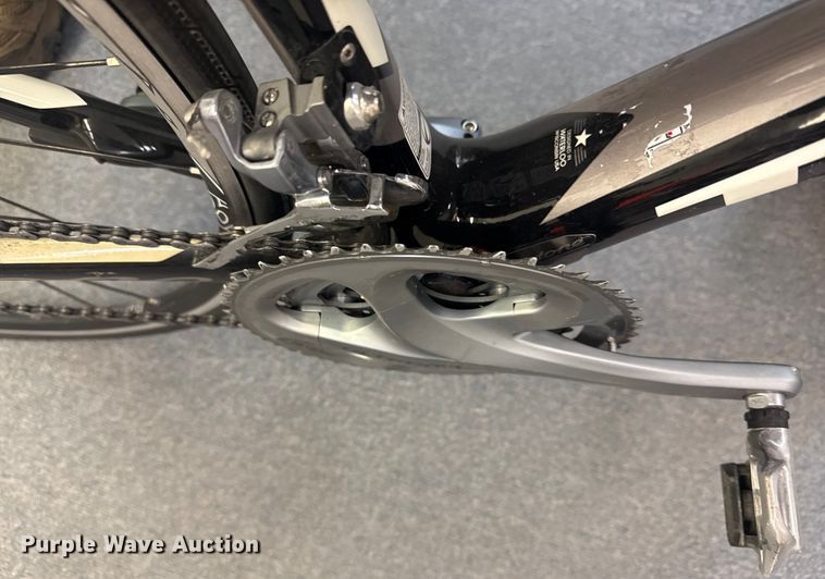 image for item FB8495 Trek Madone 4H3 road bike