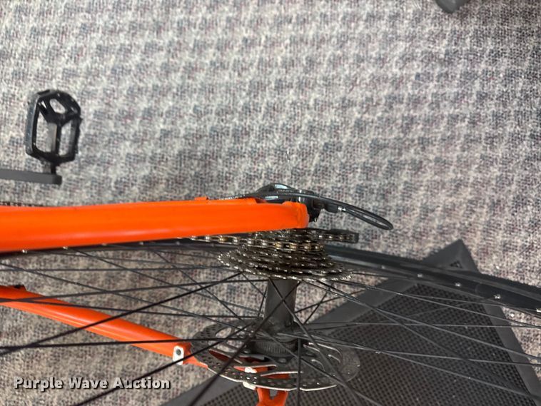 image for item FB8496 Fuji Traverse hybrid bike