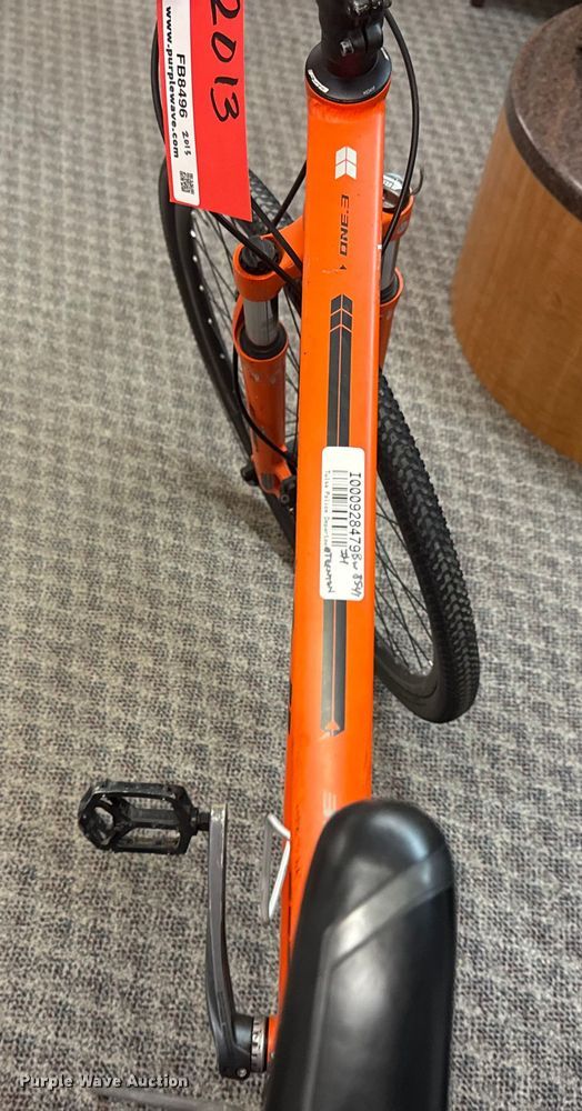 image for item FB8496 Fuji Traverse hybrid bike