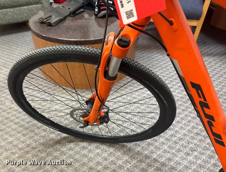 image for item FB8496 Fuji Traverse hybrid bike