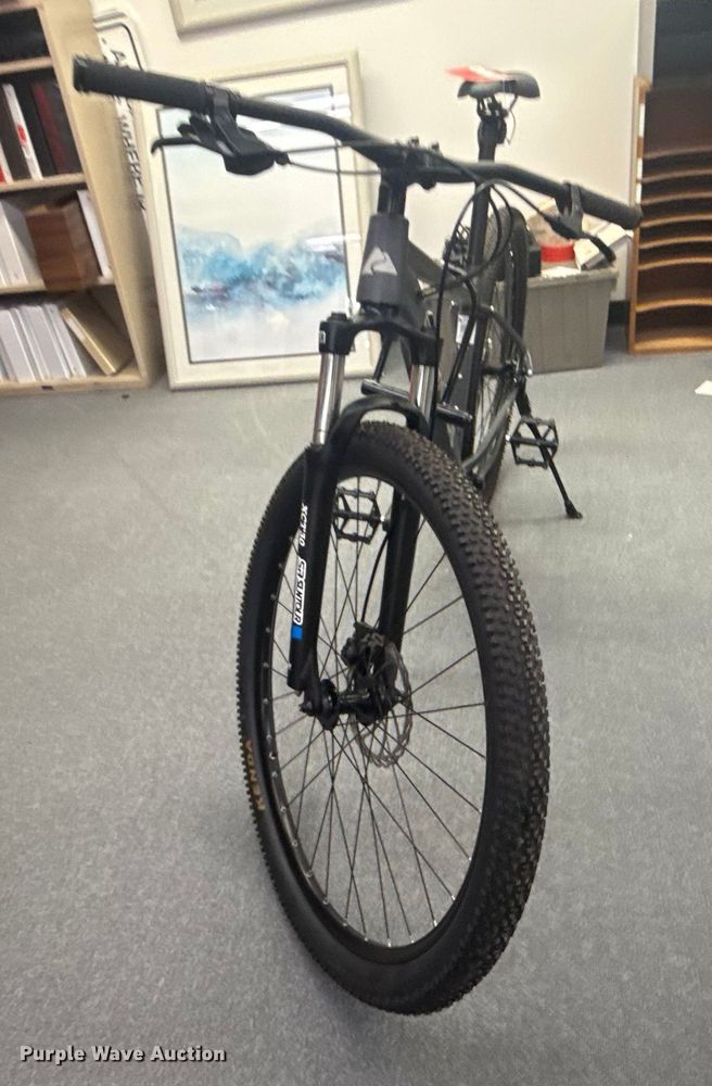 image for item FB8497 Ozark Trail mountain bike