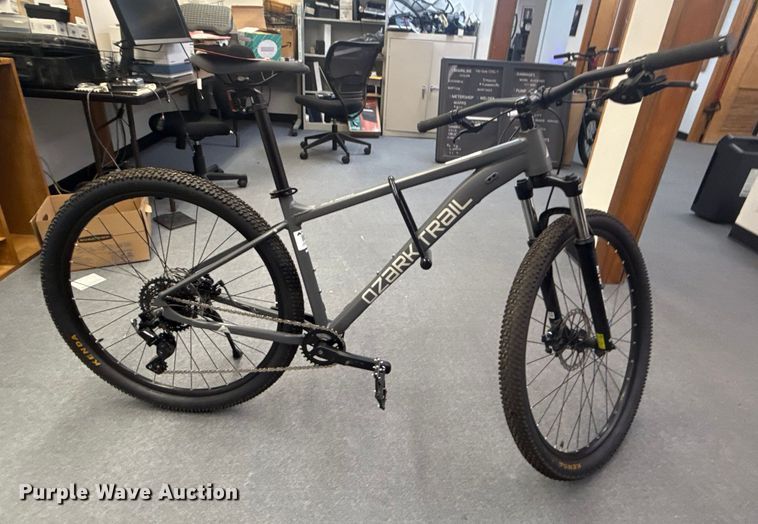 image for item FB8497 Ozark Trail mountain bike